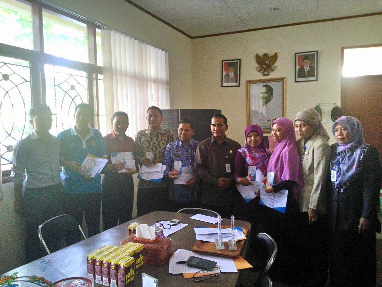 Penyerahan Hadiah Lomba Website